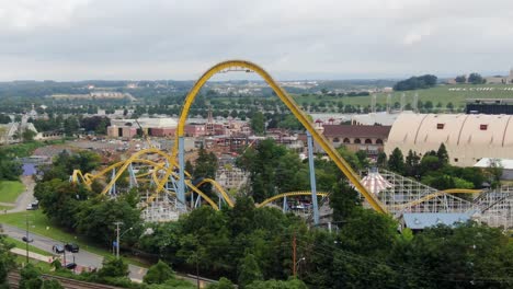 Fahrgeschäfte-Im-Vergnügungspark-In-Pennsylvania,-Drohnenansicht-Aus-Der-Luft