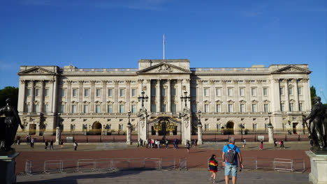 Londres,-Inglaterra,-Circa:-Timelapse-Ciudad-De-Londres-Con-El-Palacio-De-Buckingham-En-Reino-Unido