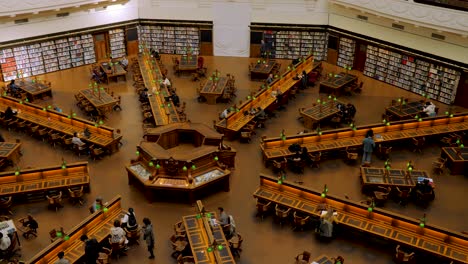 Biblioteca-Estatal-Victoria-Julio,-2019-Biblioteca-De-Melbourne