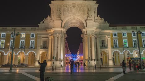 Arco-Del-Triunfo-Rua-Augusta-Lapso-De-Tiempo-Durante-El-Tiempo-De-Navidad,-Lisboa