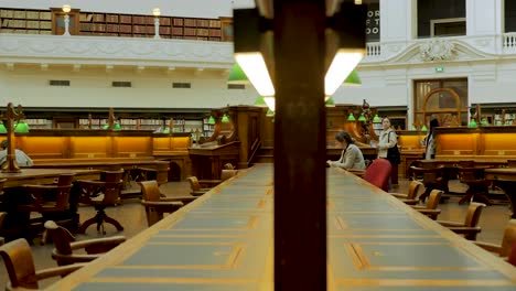 Biblioteca-Estatal-Victoria-Julio,-2019-Biblioteca-De-Melbourne