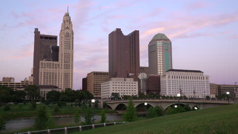 Columbus,-Ohio---August-3,-2019:-The-nighttime-skyline-of-Columbus,-Ohio-on-August-3,-2019