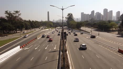 traffic-jam-on-23-de-Maio-Avenue,-important-avenue-of-the-city