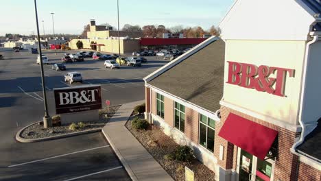 Aerial-descending-turn-shot-of-BB-T-Bank,-now-Truist-Financial