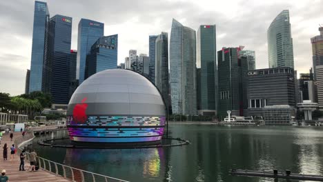 Horizonte-De-Singapur-Con-La-Incorporación-De-La-Nueva-Apple-Store