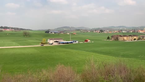 El-Pequeño-Municipio-De-Rossens-Se-Encuentra-En-El-Distrito-De-Sarine,-Cantón-De-Friburgo