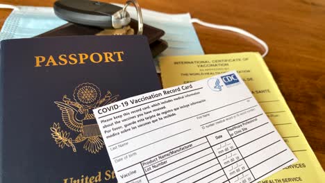 Tarjeta-De-Registro-De-Vacunación-Cdc-Covid-19-Para-Vacunas-Y-Vacunas,-Requerida-Para-Viajar-Con-Pasaporte-De-Estados-Unidos