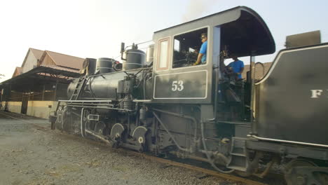 inside-a-working-steam-locomotive