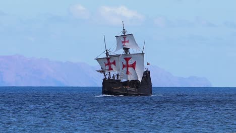 Genuine-Flagship-Replica-Of-The-La-Santa-María-De-La-Inmaculada-Concepción-Or-La-Santa-María,-Originally-La-Gallega-Captained-By-Christopher-Columbus-First-Voyage-Across-The-Atlantic-Ocean-In-1492