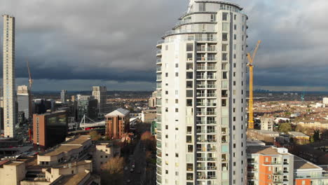 Aerial-of-Croydon-with-view-of-London,-United-kingdom