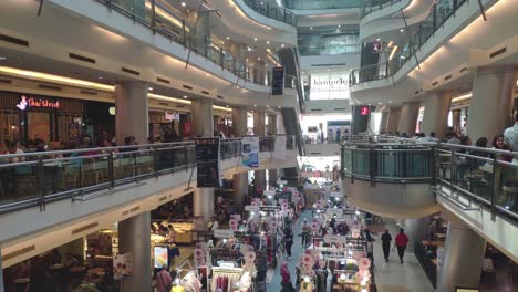 Citywalk-Sudirman-Jakarta-Lobby,-Vista-Desde-El-Segundo-Piso