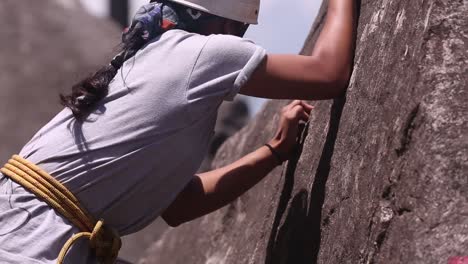 Himalayan-mountaineer-on-a-Himalayan-mountain