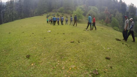 Himalaya-Bergsteiger-Eines-Bergsteiger-Ausbildungsinstituts-Auf-Dem-Weg-Zum-Trail