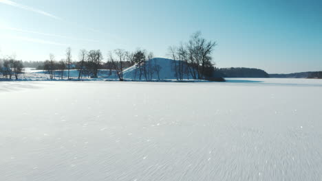 Tauragnai-Hügel-Im-Winter