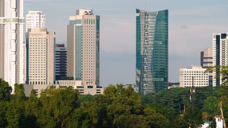 Timelapse-Del-Día-Del-Paisaje-Urbano-En-La-Ciudad-De-Johor-Bahru,-Malasia