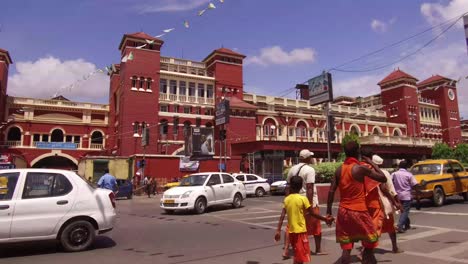 La-Estación-De-Tren-De-Howrah-Es-Una-De-Las-Estaciones-De-Tren-Más-Antiguas-De-La-India