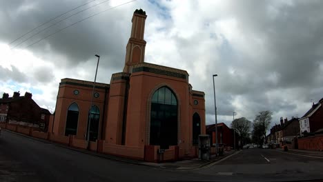 Lapso-De-Tiempo,-Vista-De-Lapso-De-Tiempo-De-La-Mezquita-Gilani-Noor-En-Longton,-Stoke-On-Trent,-Staffordshire,-La-Nueva-Mezquita-Que-Se-Está-Construyendo-Para-Que-La-Creciente-Comunidad-Musulmana-Adore-Y-Se-Congregue