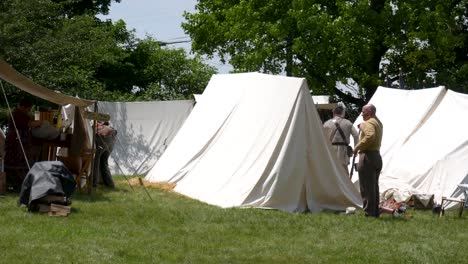 Civil-War-battle-re-enactment-in-the-Ohio-Village-at-the-Ohio-History-Center