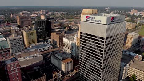 Aerial-Pan-of-Downtown-Memphis-in-the-Afternoon-Sun