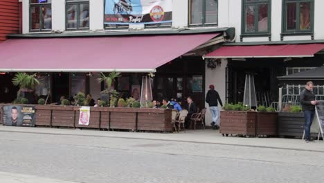 Hafen-Von-Stavanger-Sonntagnachmittag,-Alte-Boote-In-Einem-Verschlafenen-Hafen