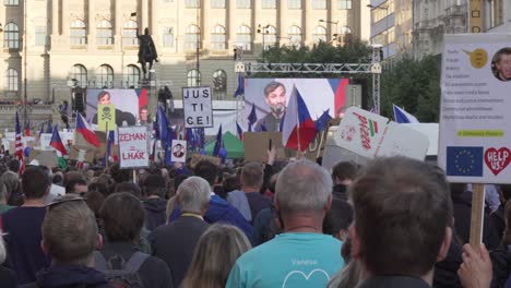 Czech-people-wants-demission-of-their-premier-Andrej-Babis,-famous-actor-Machacek-speaking-on-stage