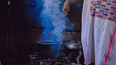 MAYAN-WOMAN-COOKING