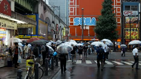 Busy-Streets-in-Tokio,-Capital-of-Japan,-Asia