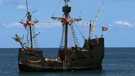 Santa-Maria-De-Colombo-Portugal-Genuine-Flagship-Replica-Of-The-La-Santa-María-De-La-Inmaculada-Concepción-Originally-La-Gallega,-Navigator-Christopher-Columbus-First-Voyage-Across-Atlantic-Ocean-1492