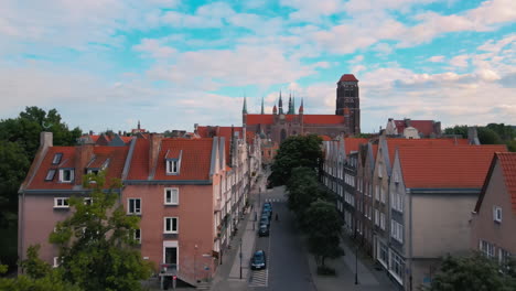 Gotische-Stadtarchitektur-Marienkirche-Danzig-Polen-Antenne