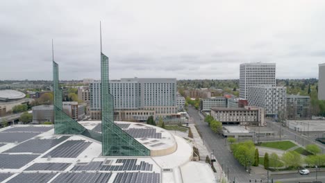 Imágenes-Aéreas-Históricas-Del-Centro-De-Convenciones-De-Oregon-Con-Calles-Vacías-Debido-A-La-Pandemia-Del-Covid-19