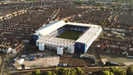 Icónica-Vista-Aérea-Del-Estadio-Del-Club-De-Fútbol-Goodison-Everton-Efc-Al-Amanecer