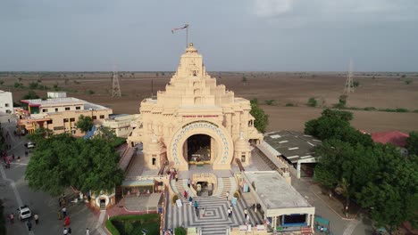 Toma-Aerea-Del-Templo-Palitan