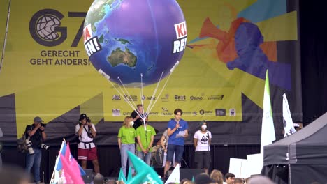 Demonstranten-Bei-Der-G7-Gipfeldemonstration-In-München