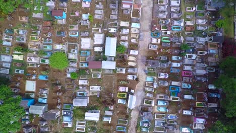 aerial-view-with-drone-to-a-cementery-of-Fortín,-Veracruz