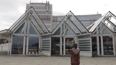 Hafen-Von-Stavanger-Sonntagnachmittag,-Alte-Boote-In-Einem-Verschlafenen-Hafen