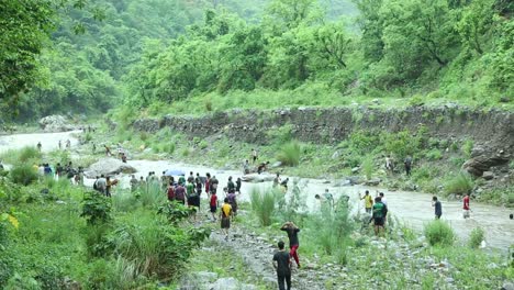 Fish-killing-festival-of-the-Himalaya:-Maund-Mela