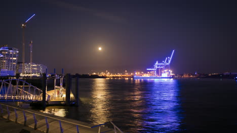 Timelapse-Puerto-De-Hamburgo-En-La-Noche