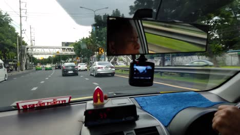 Taking-the-taxi-in-Bangkok-during-the-rush-hour-can-be-a-horrible-experience