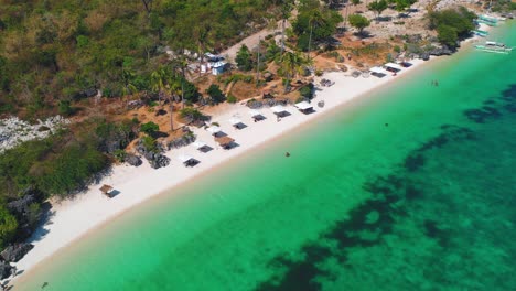 Lujosa-Playa-En-La-Isla-Tópica-De-Boracay