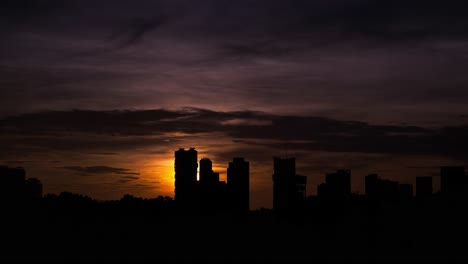 Hermoso-Lapso-De-Tiempo-Del-Amanecer-Del-Paisaje-Urbano-De-Johor-Bahru,-Malasia