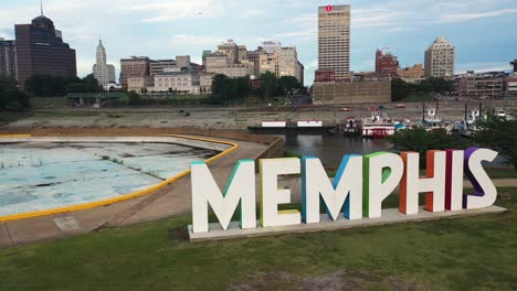 Signo-De-La-Ciudad-De-Memphis-En-La-Isla-De-Barro,-Tennessee,-Ee.uu.