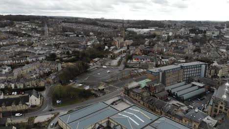 Drone-footage-of-Lancaster-city-centre-in-Lancashire,-UK