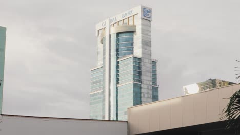 A-revealing-shot-of-the-beautiful-Torre-Global-Bank-building,-ultra-modern-in-design-and-an-iconic-landmark-in-the-city,-Panama-City