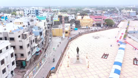 Vista-Superior-Aérea-De-Las-Aves-Que-Vuelan-Sobre-El-Somnath-Mandir-De-Gujrat