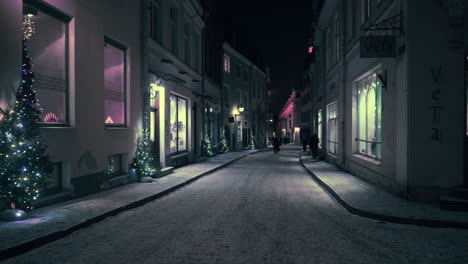 People-walking-on-narrow-street-in-Old-Town