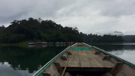 Sailing-towards-a-floating-houses-park-in-the-middle-of-summer-to-stay-there-for-a-few-nights-in-a-beautiful-landscape