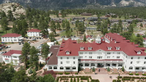 Stanley-Hotel-in-Estes-Park-Colorado-was-the-inspiration-for-the-Overlook-Hotel-from-the-Shining-and-was-used-in-the-TV-series