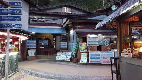 The-streets-of-Phi-Phi-island-in-evening