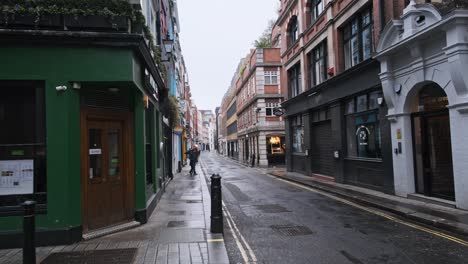 Calle-Vacía-Cerrada-En-El-Centro-De-Londres-Debido-Al-Bloqueo-Del-Coronavirus