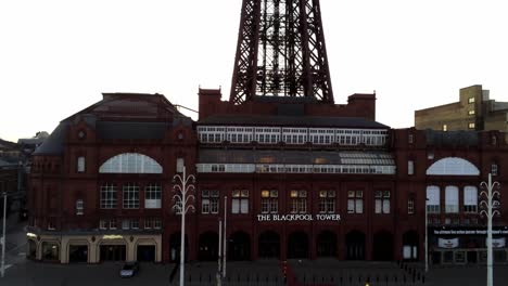 Torre-De-Blackpool-Seaside-Atracción-Turística-Británica-Ciudad-Inclinar-Hacia-Arriba